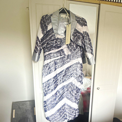 Atelier white abstract - l’atelier,