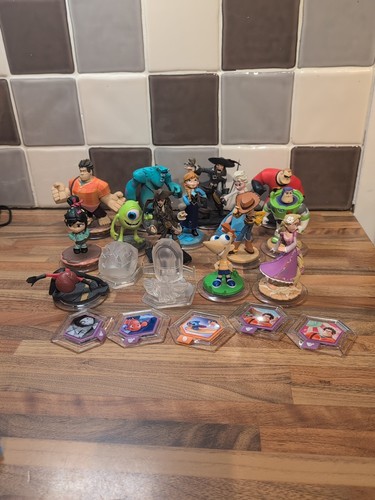 Disney infinity figures bundle - disney,
