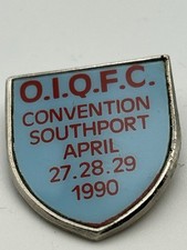 Queen official fanclub only pin badge various years