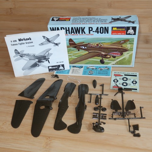 Monogram 40n warhawk - monogram, 1/72