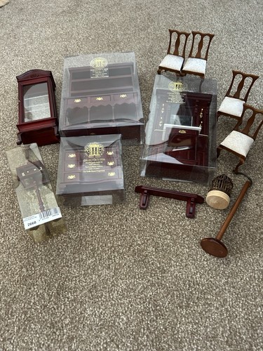Dolls house emporium - dolls, bundle