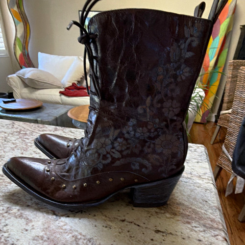 Old gringo women brown - gringo,
