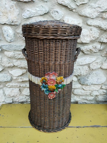 Vintage laundry basket - laundry,