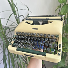 Vintage Cream Imperial Good Companion Model 5 Typewriter Portable Case *DISPLAY*