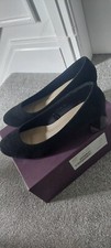 Shoe, round toe  - Size 6