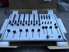 Vestax VCM-600 DJ Midi