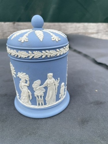 Wedgewood vintage trinket pot - wedgewood,