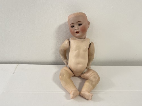 Artist doll old - doll, simon