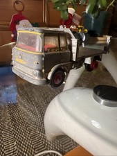 Dinky Toys Bedford TK Flatbed