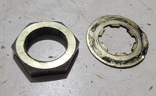 Clutch retainer mount - clutch, nut