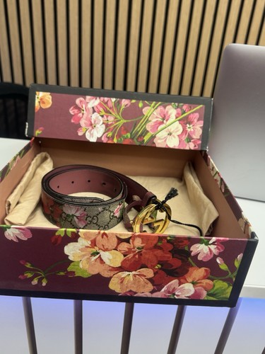 Gucci supreme blooms - gg,