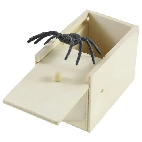 Simulation spider with wooden - simulation,