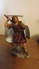 SCOTTISH MALE FIGURE WILLIAM WALLACE BY SCULPTURES UK - great detail