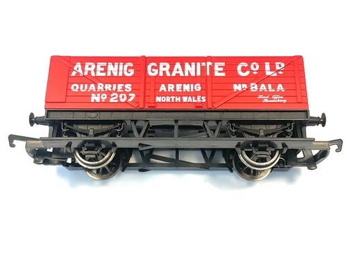 Hornby plank wagon - hornby,