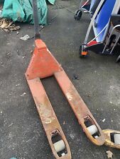 Pallet Pump Truck BT Rolatruc 2300kgs Capacity ***Short Narrow Tines**