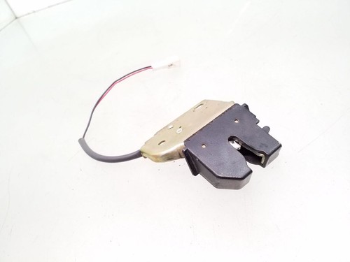 Mazda 323 1995 - , tailgate