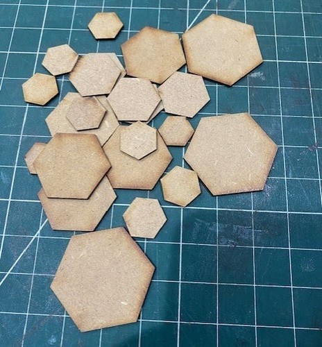 Hexagonal bases 20 - hexagonal, 15,
