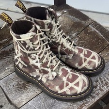 Doc Martens Women’s 6 Union