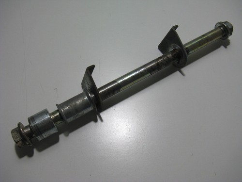 Rear axle - thru,