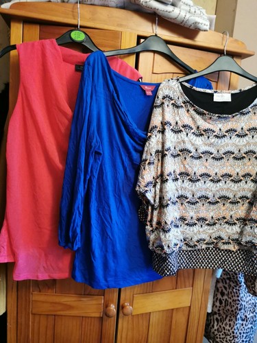 Ladies casual tops bundle size - bundle,