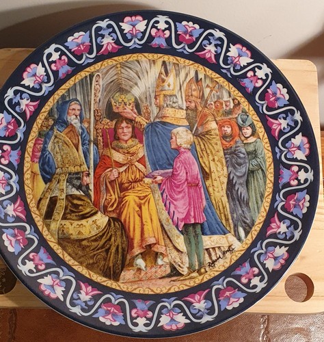 Wedgwood king arthur plates - king,