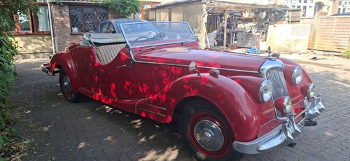 Riley roadster goes well - roadster,