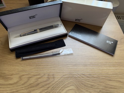 Montblanc black and gold - black,
