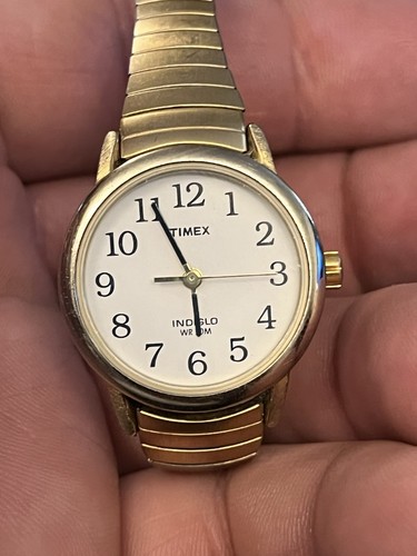 Vintage ladies timex indiglo - timex,