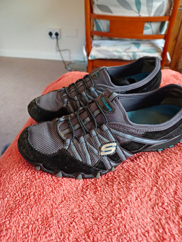 Skechers men low top - low,