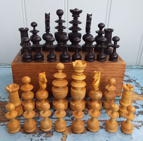 Vintage turned wooden french - turned,