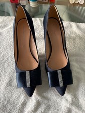 Ladies navy faux suede court