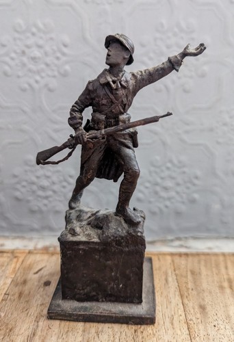 Cast bronze statue ww1 - cast, of