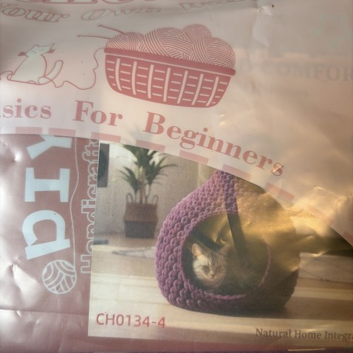 Crochet kit cat - kit, new