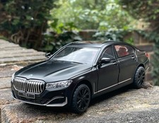 1/24 BMW 760LI Toy Car Super Vehicle Miniture Model Diecast Alloy Collection