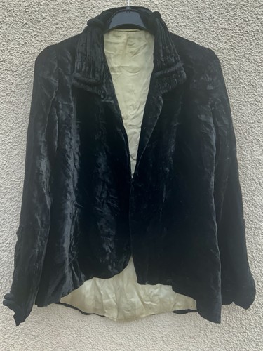True vintage black velvet - vintage,