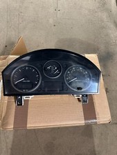 Land Rover Defender 2.4 speedo