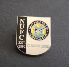 NEWCASTLE UNITED FOOTBALL CLUB ASSORTED PIN BADGES