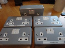 Mk Metal Clad Sockets x 5, one
