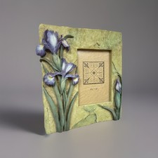 3D Iris Floral Sculpted