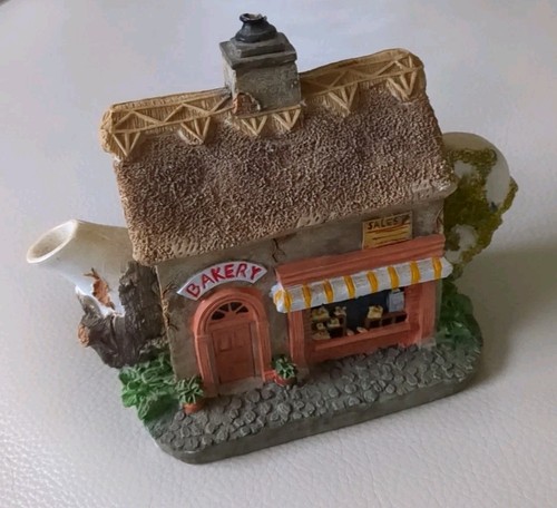 Vintage collectable thatched - collectable,