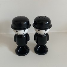 Vintage Airfix Spillers Homepride Flour Fred Salt & Pepper Shakers Plastic