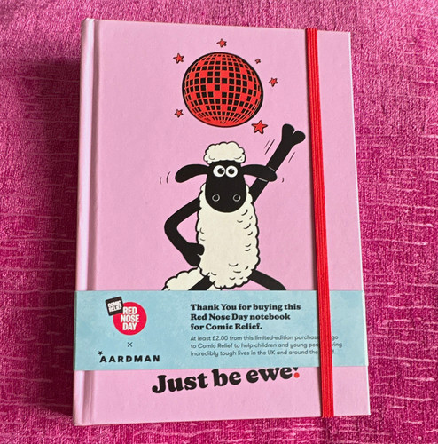 Comic relief aardman red - x,