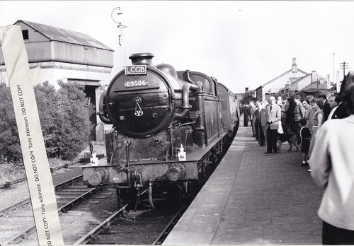 Edgware railway station - station, ex