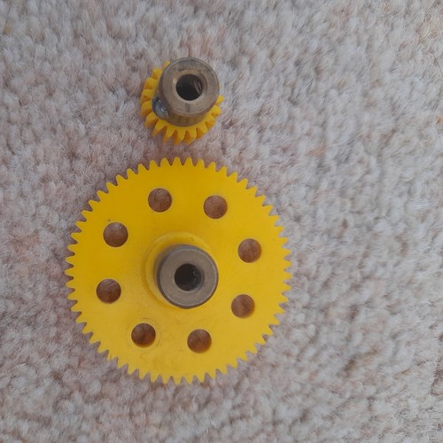 Meccano tooth pinion and 57 - meccano,