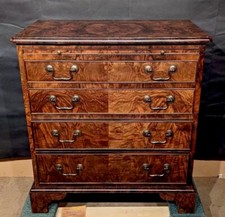 Walnut burl Chest with 4