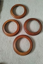 4 Wooden Wooden Van Hygan Frames for displaying plates