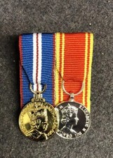 Miniature Mounted Queens