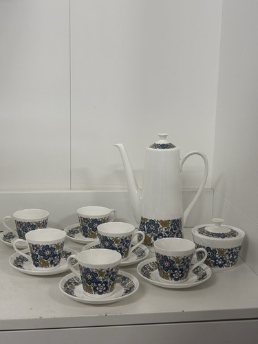 Beautiful vintage royal - a,