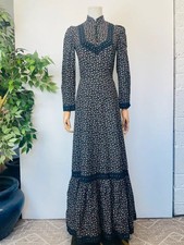 Vintage 70s Black Pink Floral