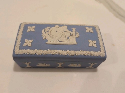 Wedgwood blue jasperware - blue,